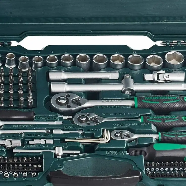 Универсальный набор инструментов Mannesmann 215 ед. m98430 фото